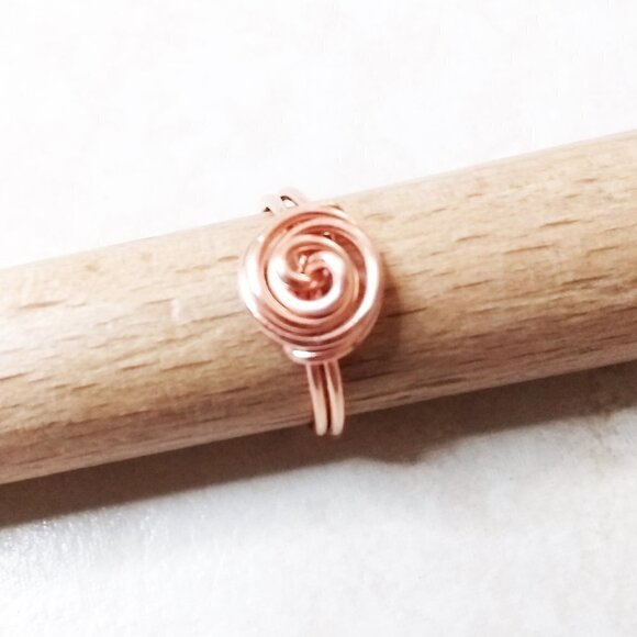 Durable Everyday Wear! My Signature Swirl ~ Copper Wire Wrapped Ring - Sz 5.5 - Picture 3 of 7